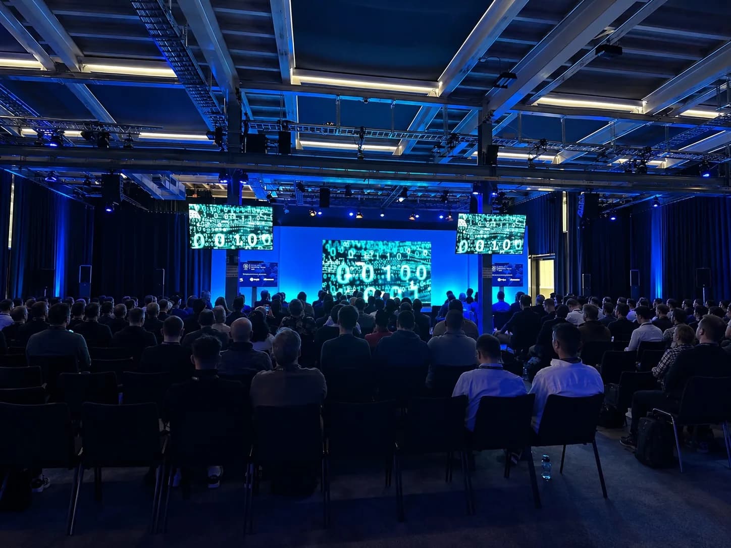 Confluent Data Streaming World Tour presentation and seated audience